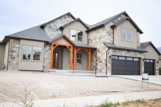 Mortgage demand falls to its lowest point since 2000