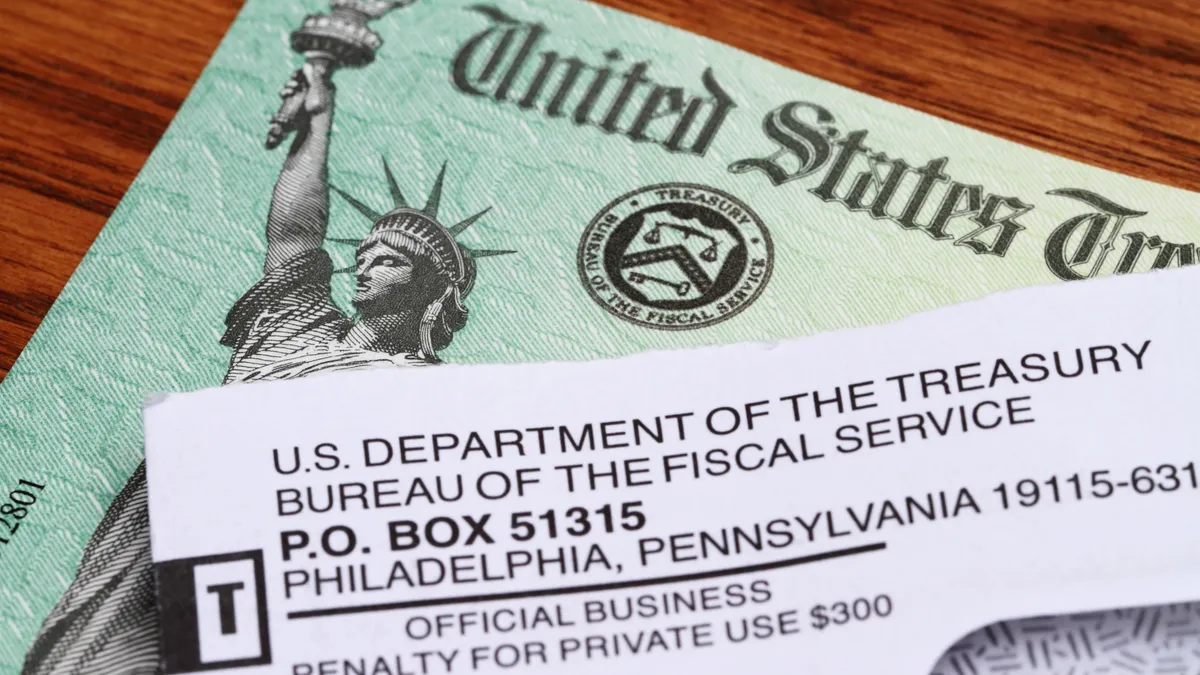 US Social Security Card and form