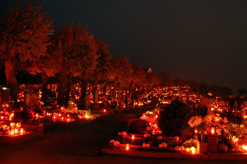 6 Nearby Best Places To Trick Or Treat For You, Transatlantic Today