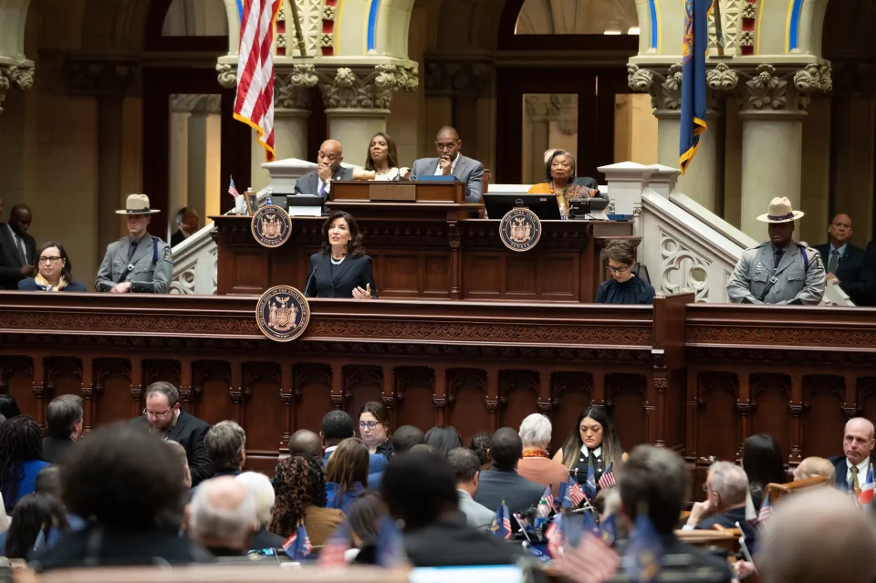 New York Governor Pledges Minimum Wage Adjustment To Inflation, Transatlantic Today