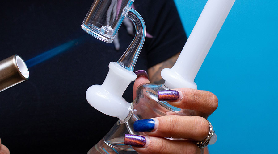 Is Dabs illegal? A Complete Guide About It, Transatlantic Today
