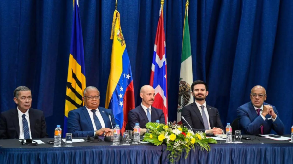 US Official Commends Petro's Stance on Venezuelan Elections, Highlights Importance of Regional Influence