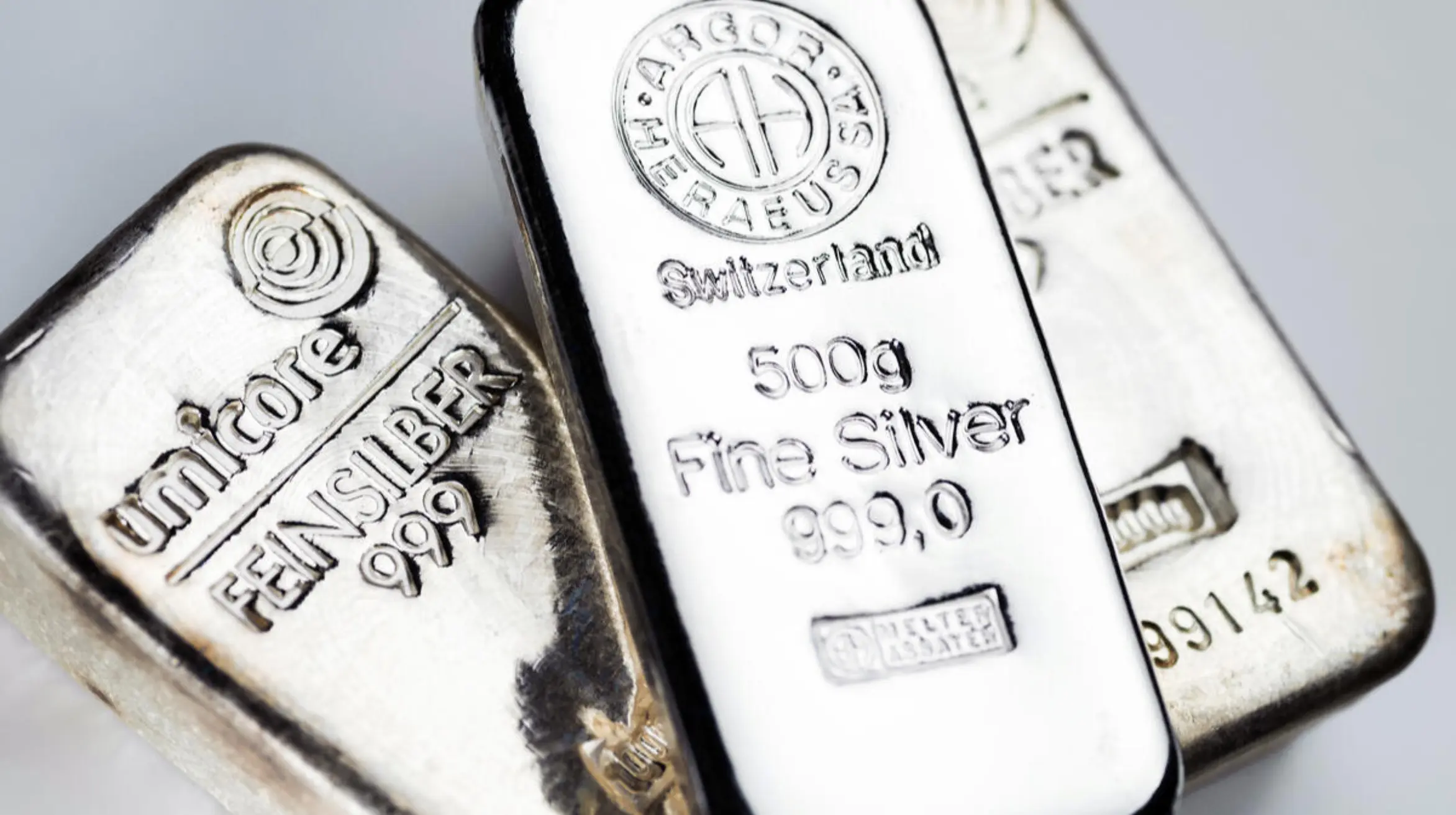 Silver prices rise to their highest level since 2013 on Fed rate speculation.