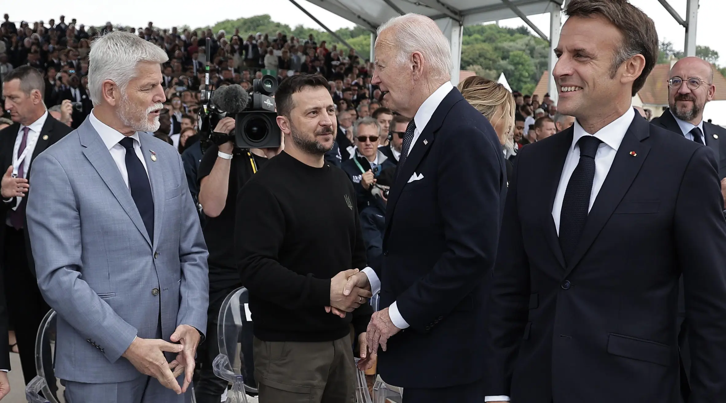 Biden Apologizes for Delayed Military Aid to Ukraine (1)