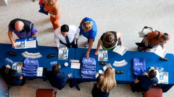 US Labor Market Shows Unexpected Cooling in July
