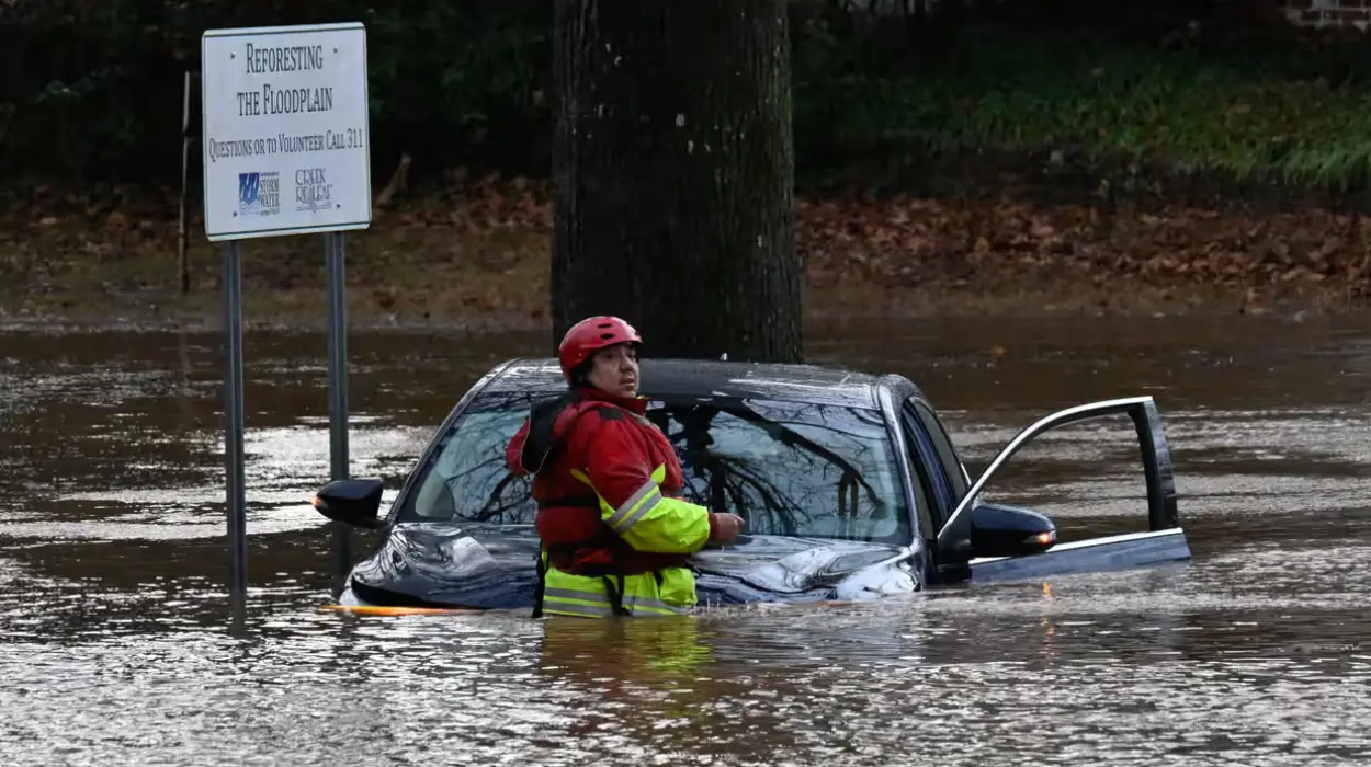 Storms and Extreme Weather Hit US Tornadoes in the Southeast, Snow in the North
