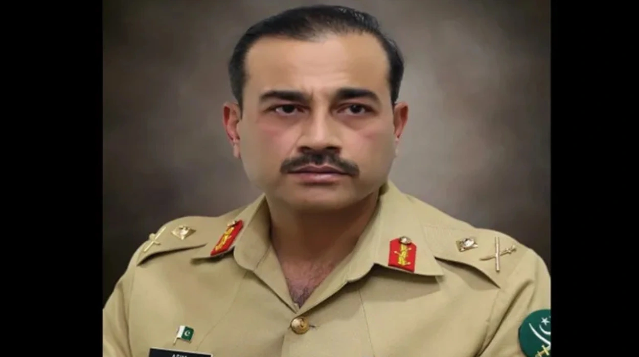 Pakistan Army Chief Visits Saudi Arabia Amid Economic Crisis
