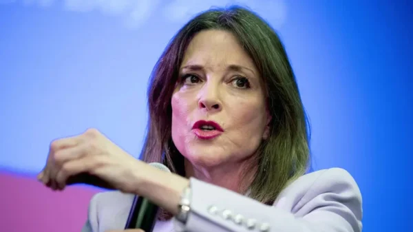 Marianne Williamson Becomes First Democrat to Challenge Biden in 2024